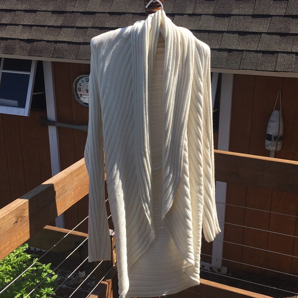 Liz Claiborne Cream Cardigan